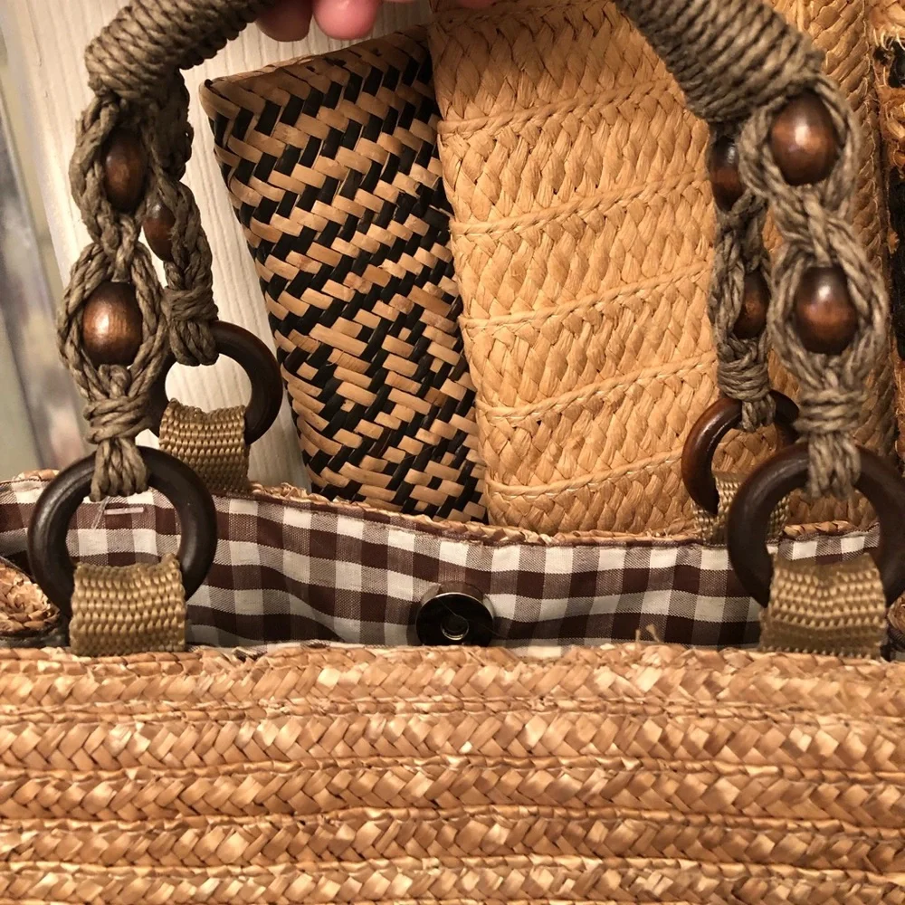 Vintage Croft & Barrow Straw Handbag with Macrame Wooden Bead Handle